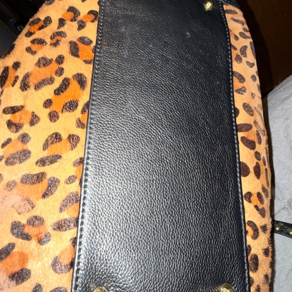 OrYANY Leopard Print Women's Bag with Black Accents - Picture 4 of 10